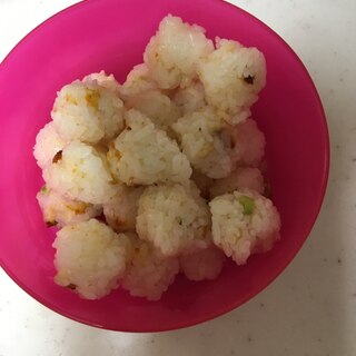 離乳食完了期☆うなぎとささげの混ぜおにぎり☆